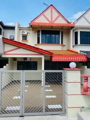 Lovy Johor Bahru Homestay with WiFi, 5min to Petrol and Shopping Mall